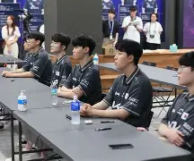 DK横扫HKA,Kanavi操刀奇招英雄翻盘宿敌对决半决赛,点燃全场激情 DK横扫HKA,Kanavi操刀奇招英雄翻盘宿敌对决半决赛,点燃全场激情