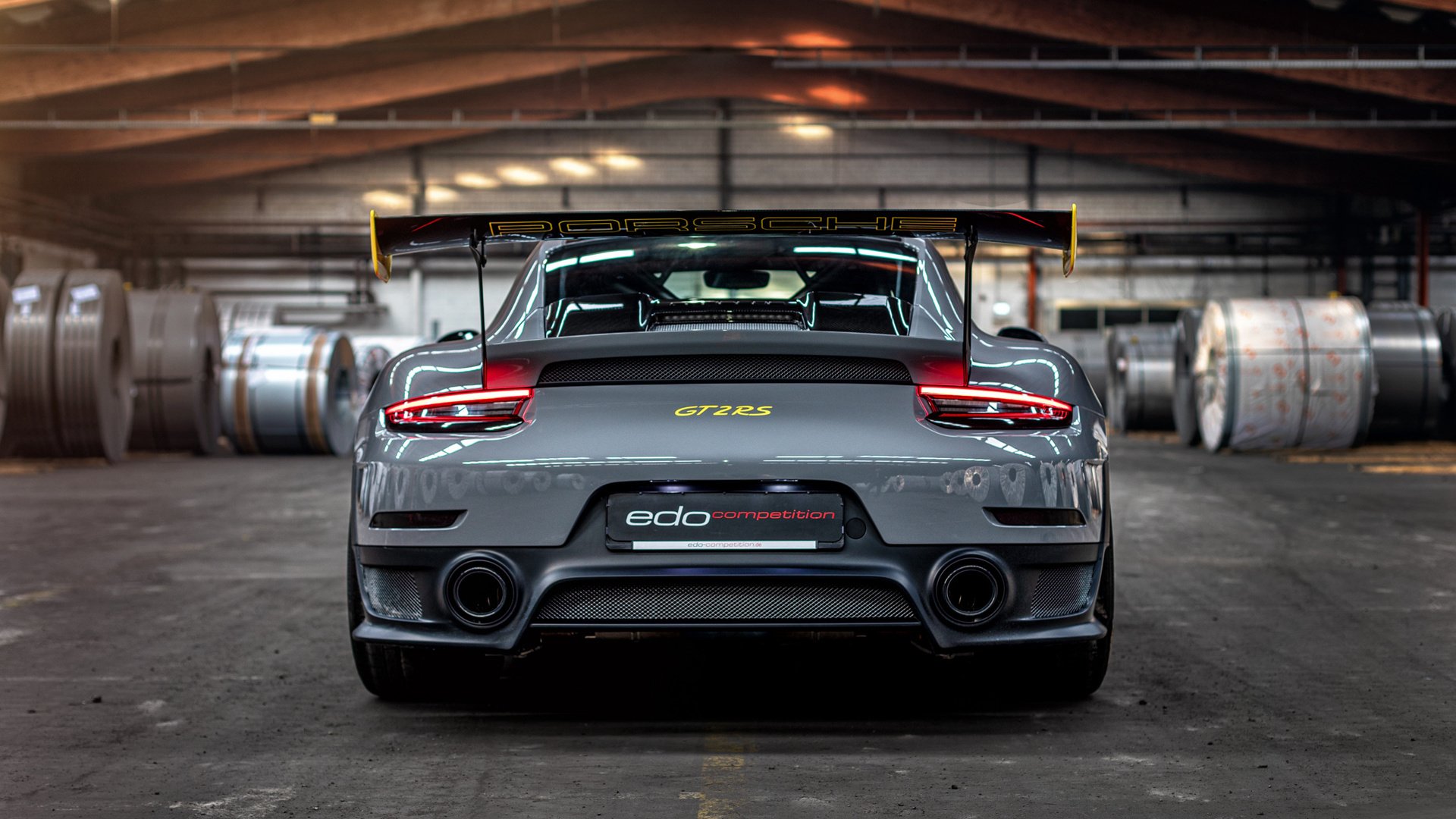 夜越深,莱万越狠—意甲焦点战之夜,他用大场面证明,舞台越大,光芒越亮