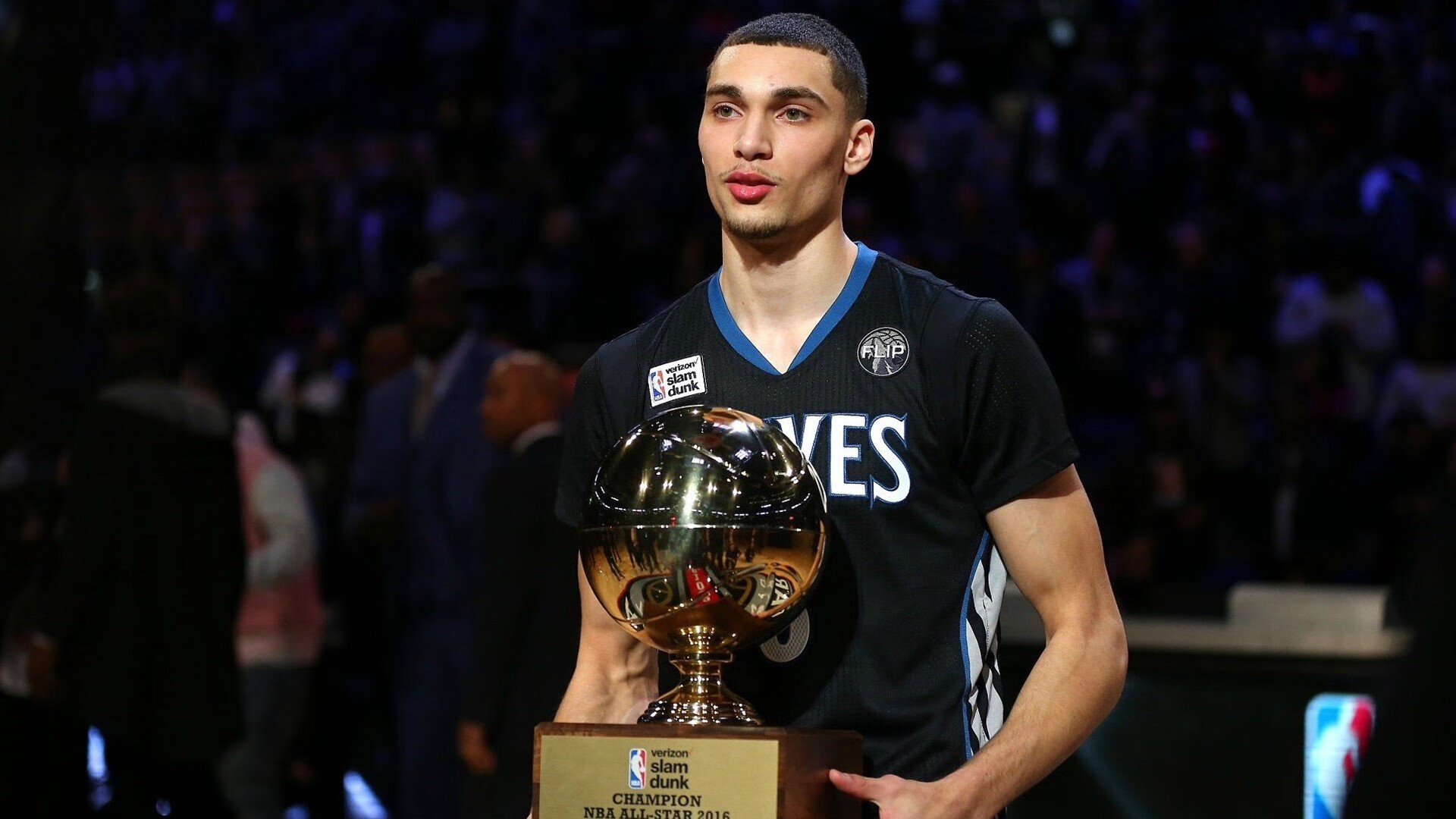 战术完胜!雷霆三线封锁击碎深圳队欧冠梦,豪门底蕴在淘汰赛闪光